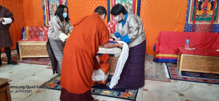 Her Excellency SoWai Lyonpo Dasho Dechen Wangmo visit at MRRH – Mongar